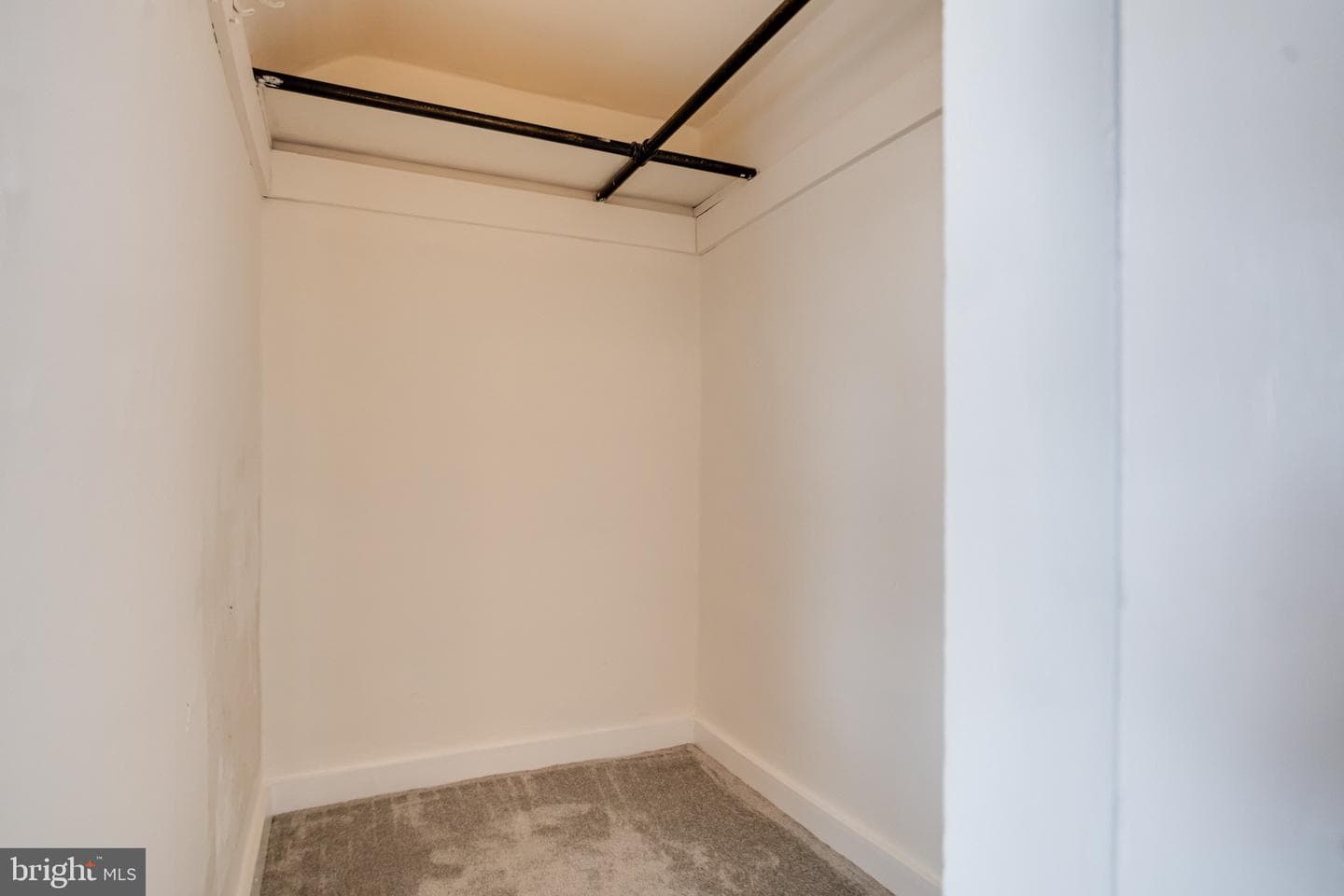1329 Pine Grove Avenue photo 38
