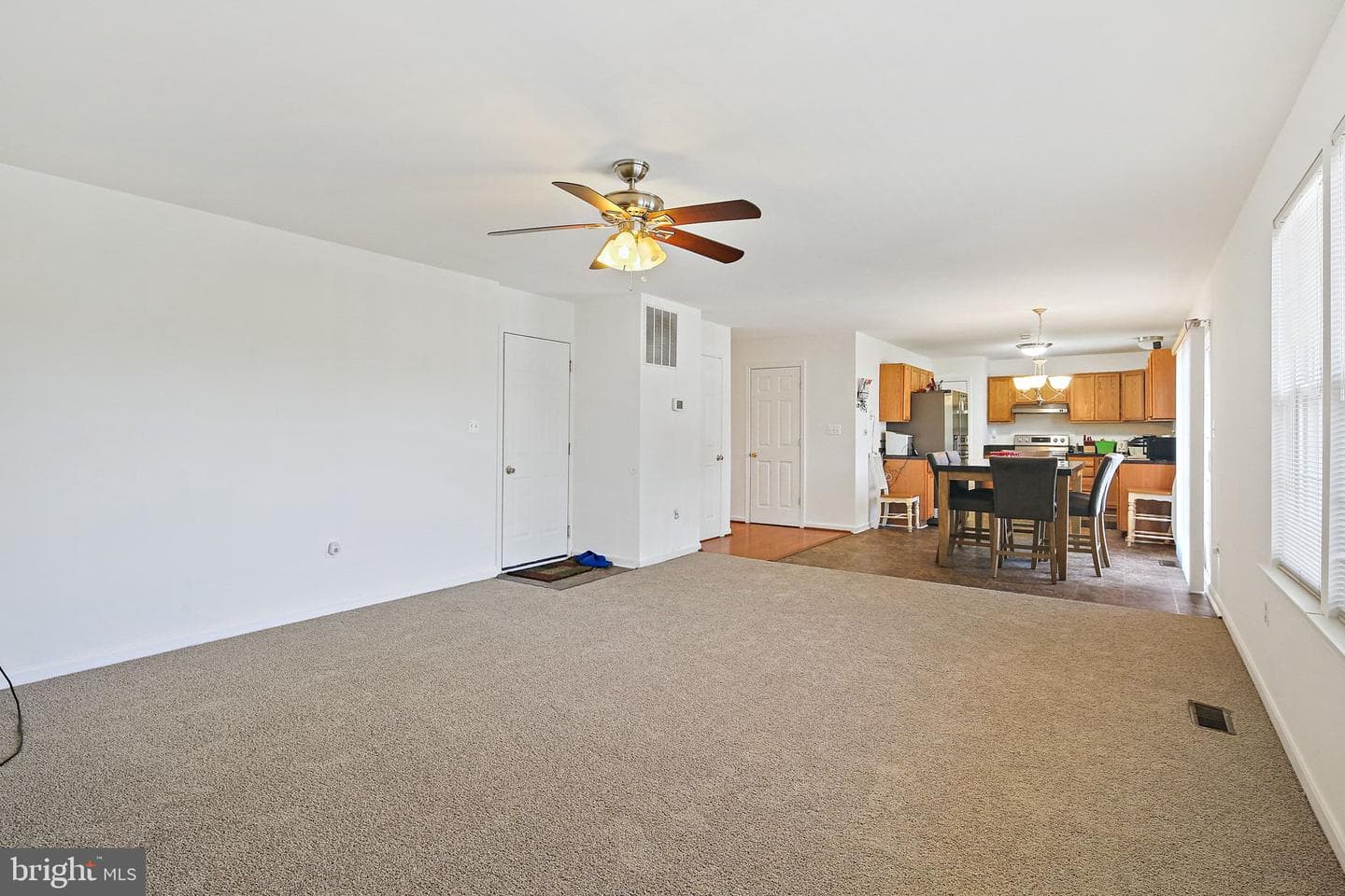 8422 Merryview Drive photo 10