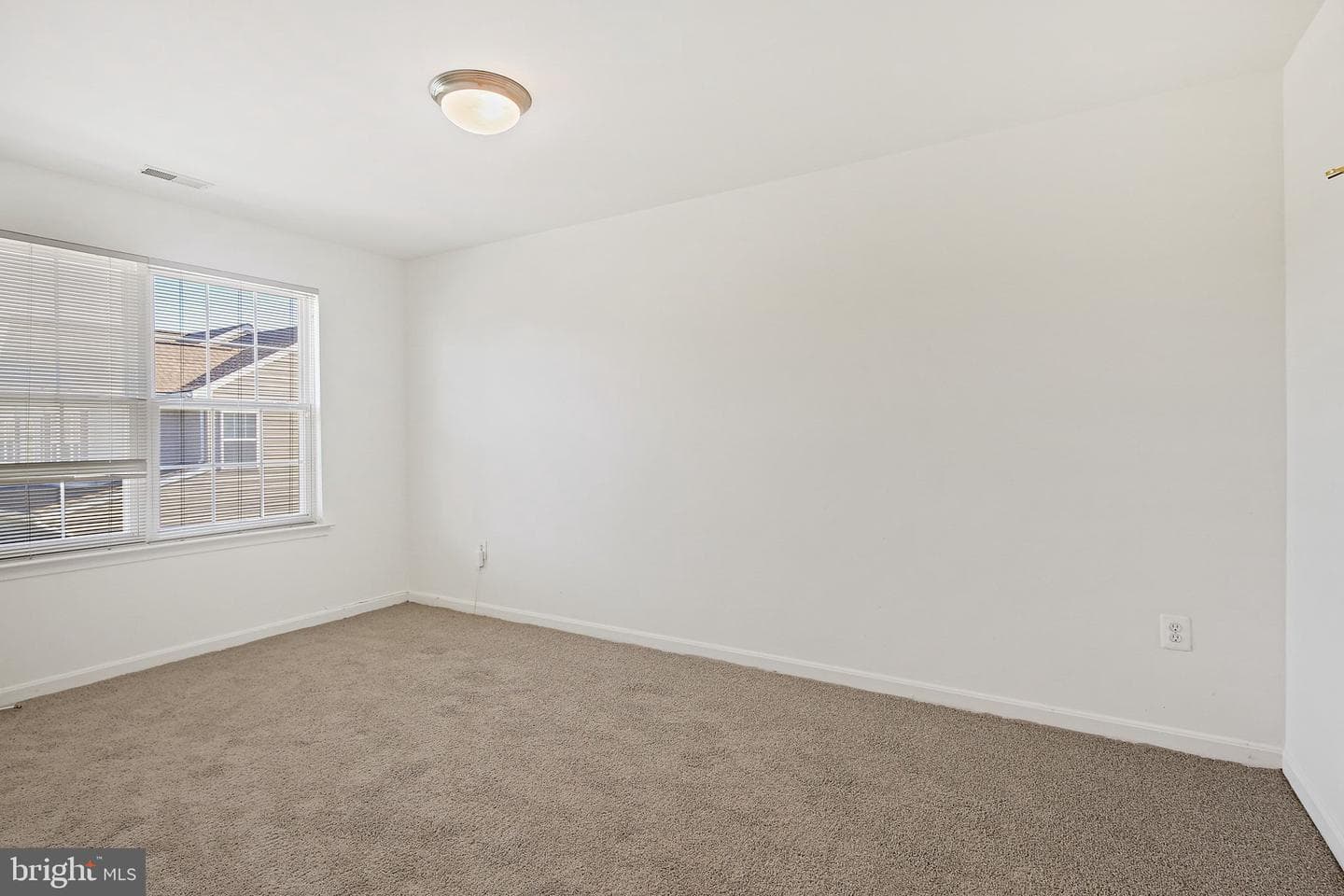 8422 Merryview Drive photo 16