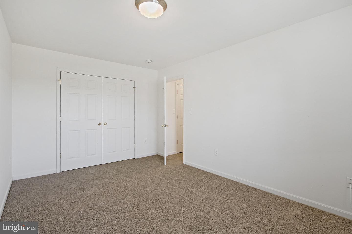 8422 Merryview Drive photo 17