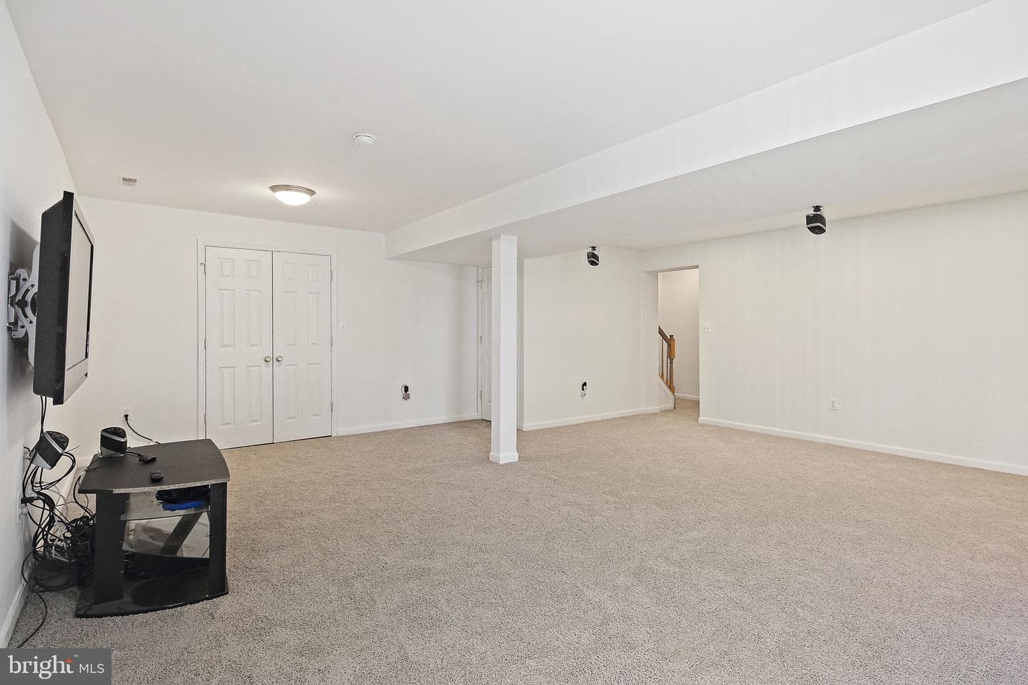 8422 Merryview Drive photo 24