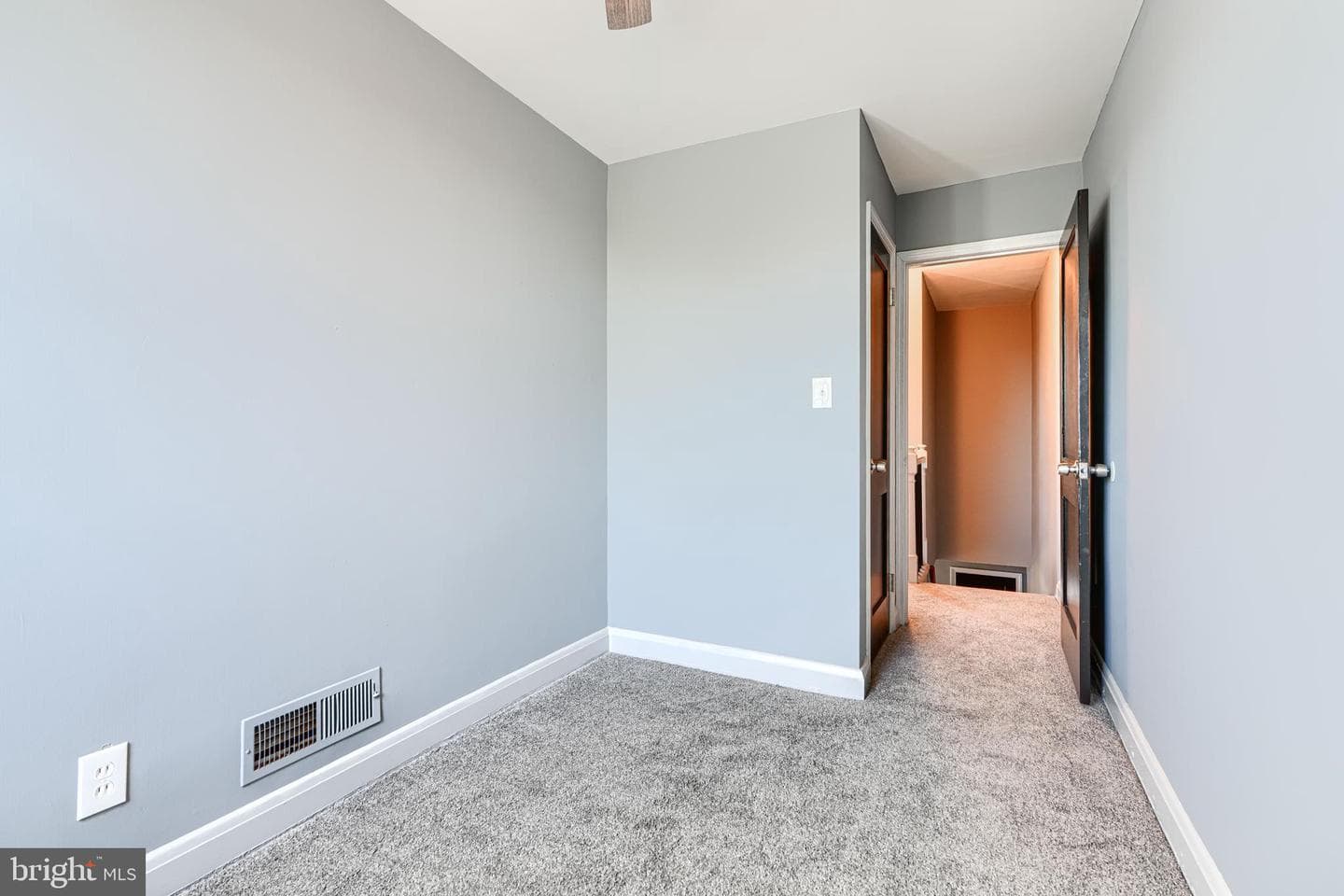 644 48th Street photo 25