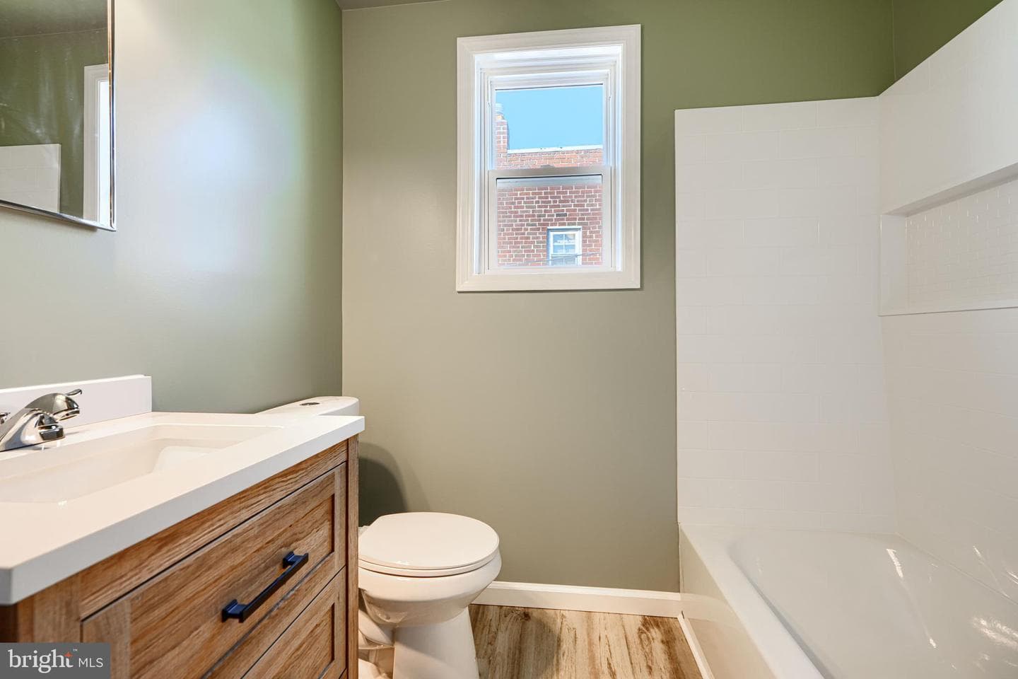 644 48th Street photo 26