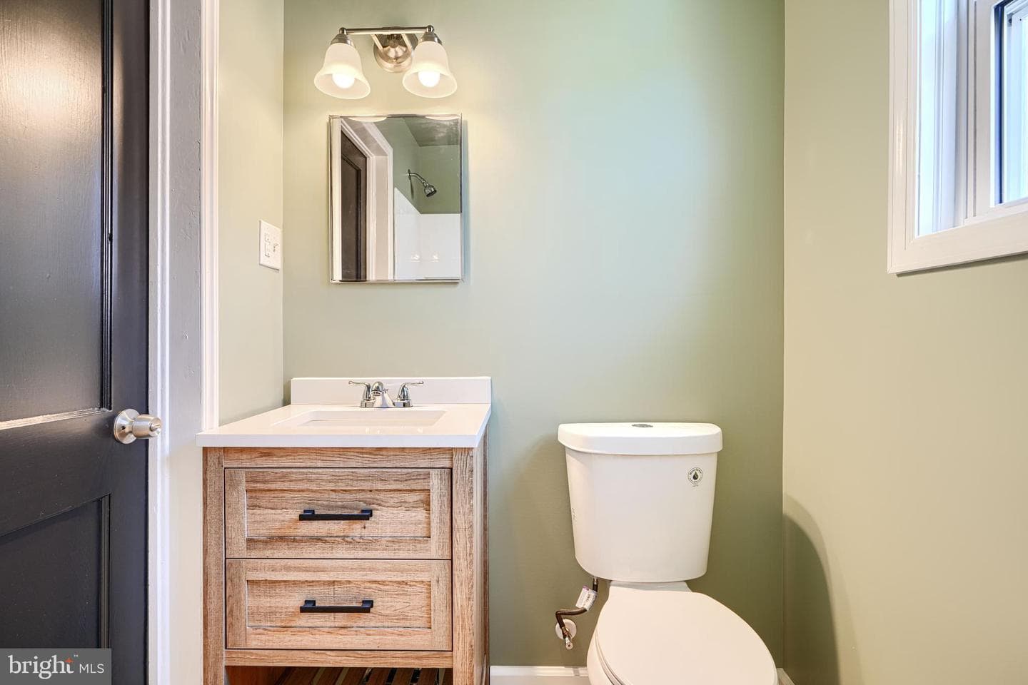 644 48th Street photo 28