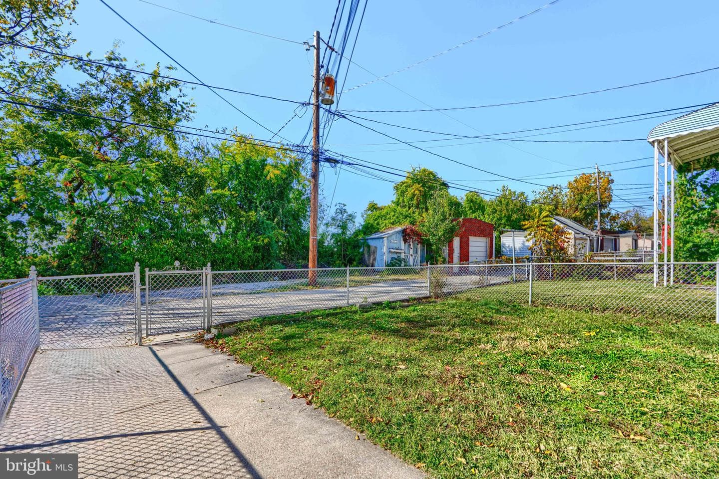 644 48th Street photo 36