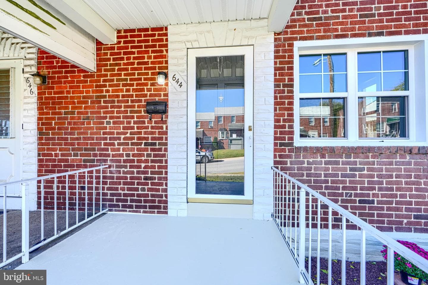 644 48th Street photo 4