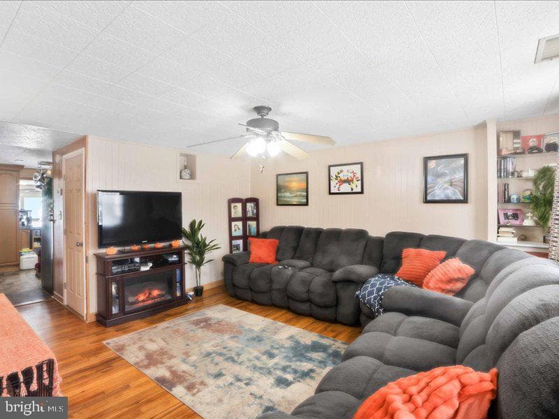 4344 Annapolis Road photo 10