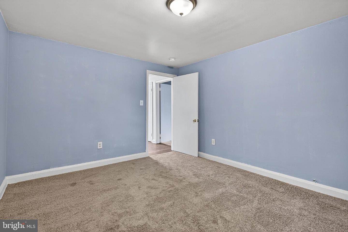 9124 Liberty photo 9