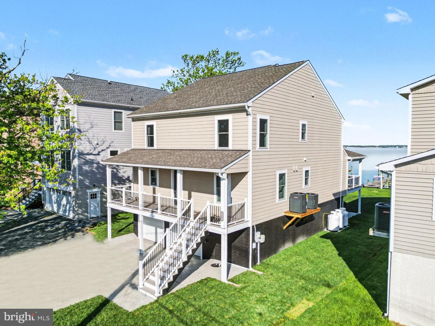 9108 Hinton Avenue photo 16