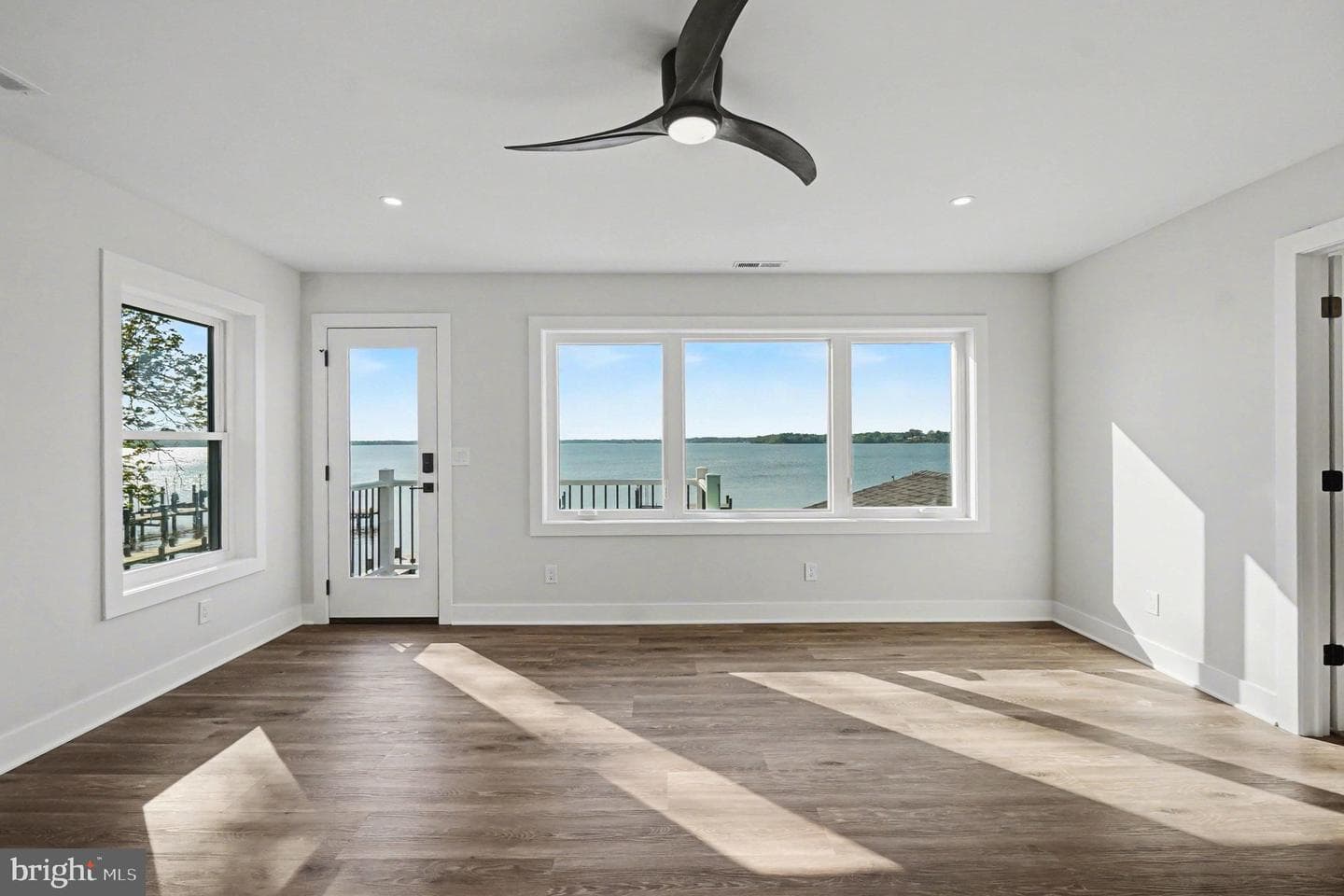 9108 Hinton Avenue photo 34