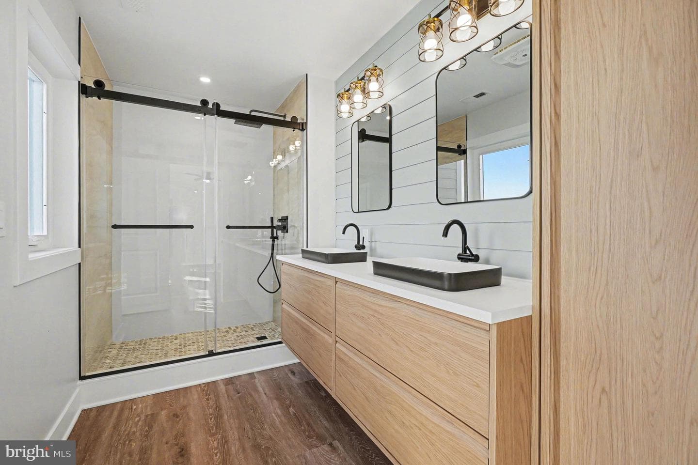 9108 Hinton Avenue photo 36