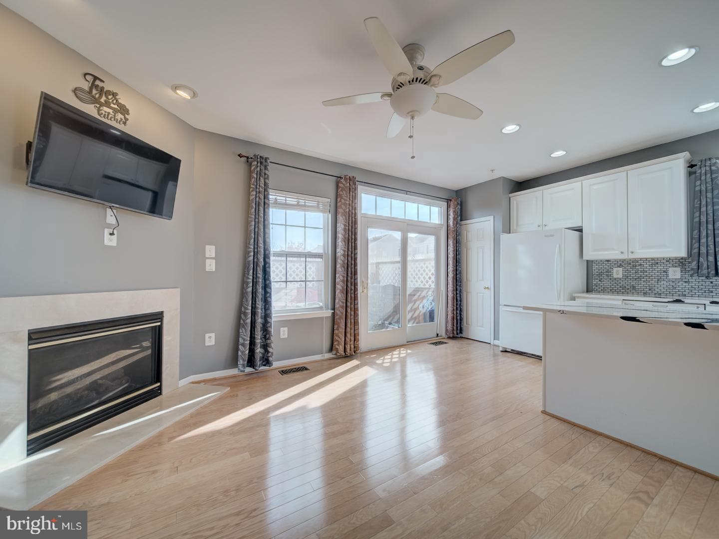 815 Lowe Road photo 17