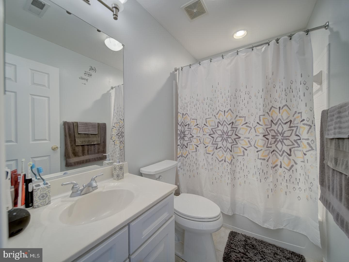 815 Lowe Road photo 30