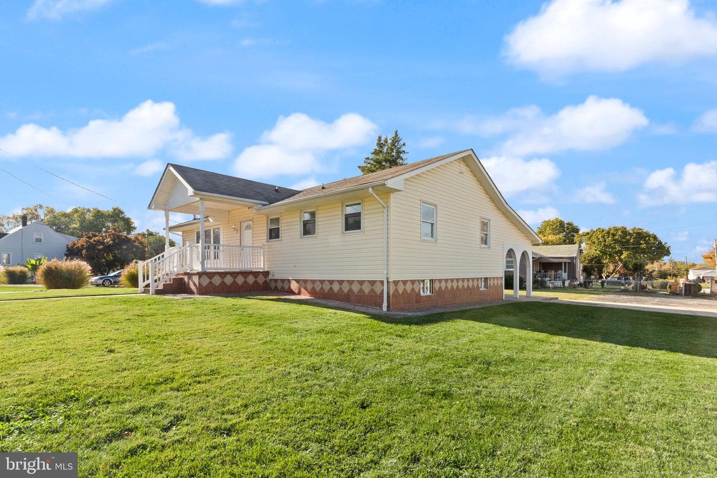 1206 Ingleside Avenue photo 2