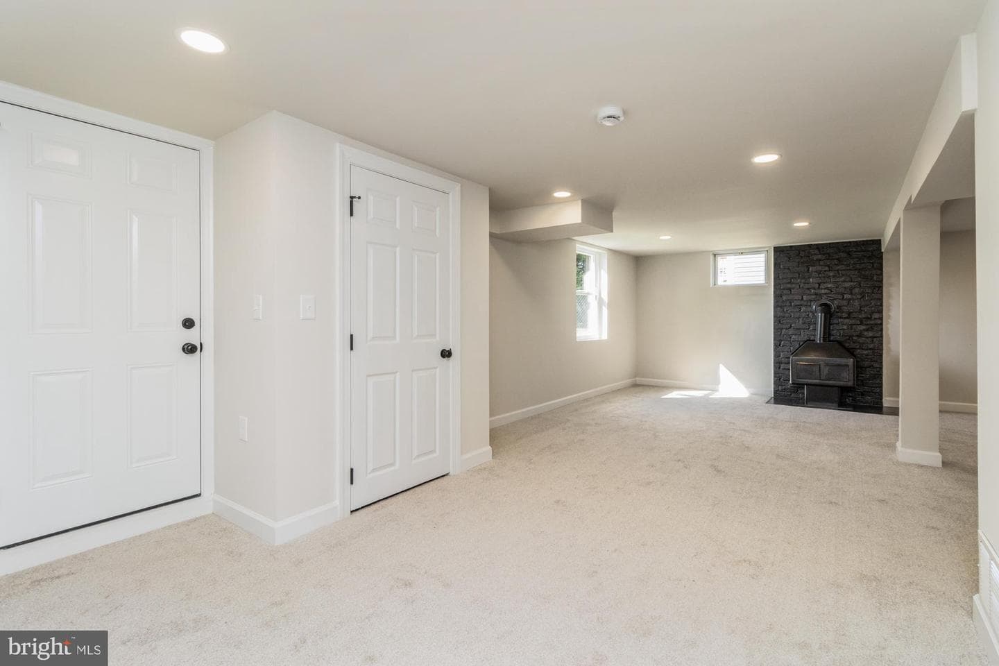 8016 Harris Avenue photo 21