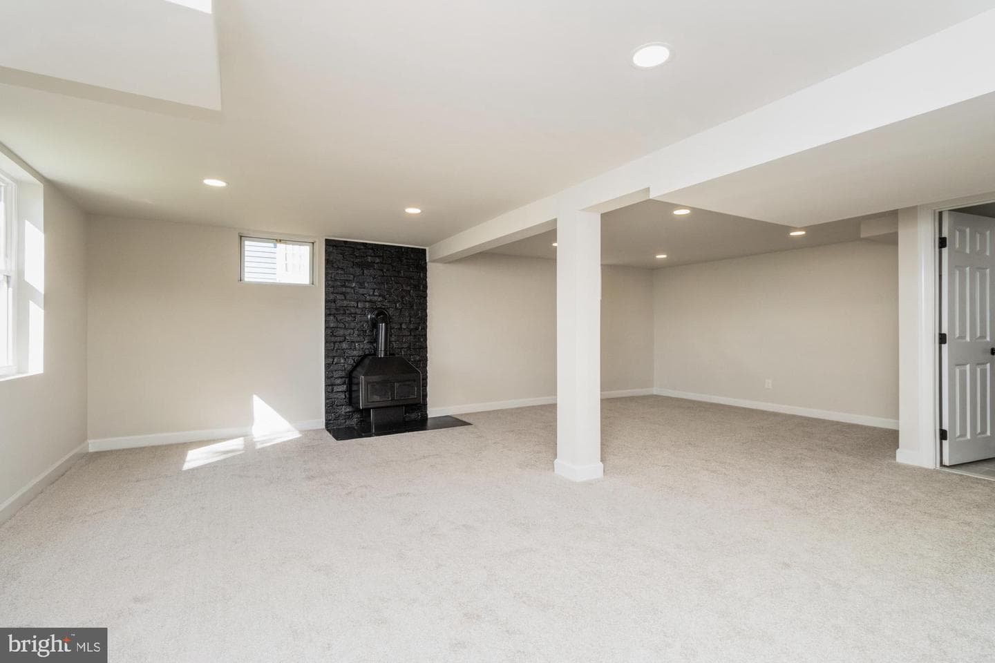 8016 Harris Avenue photo 22