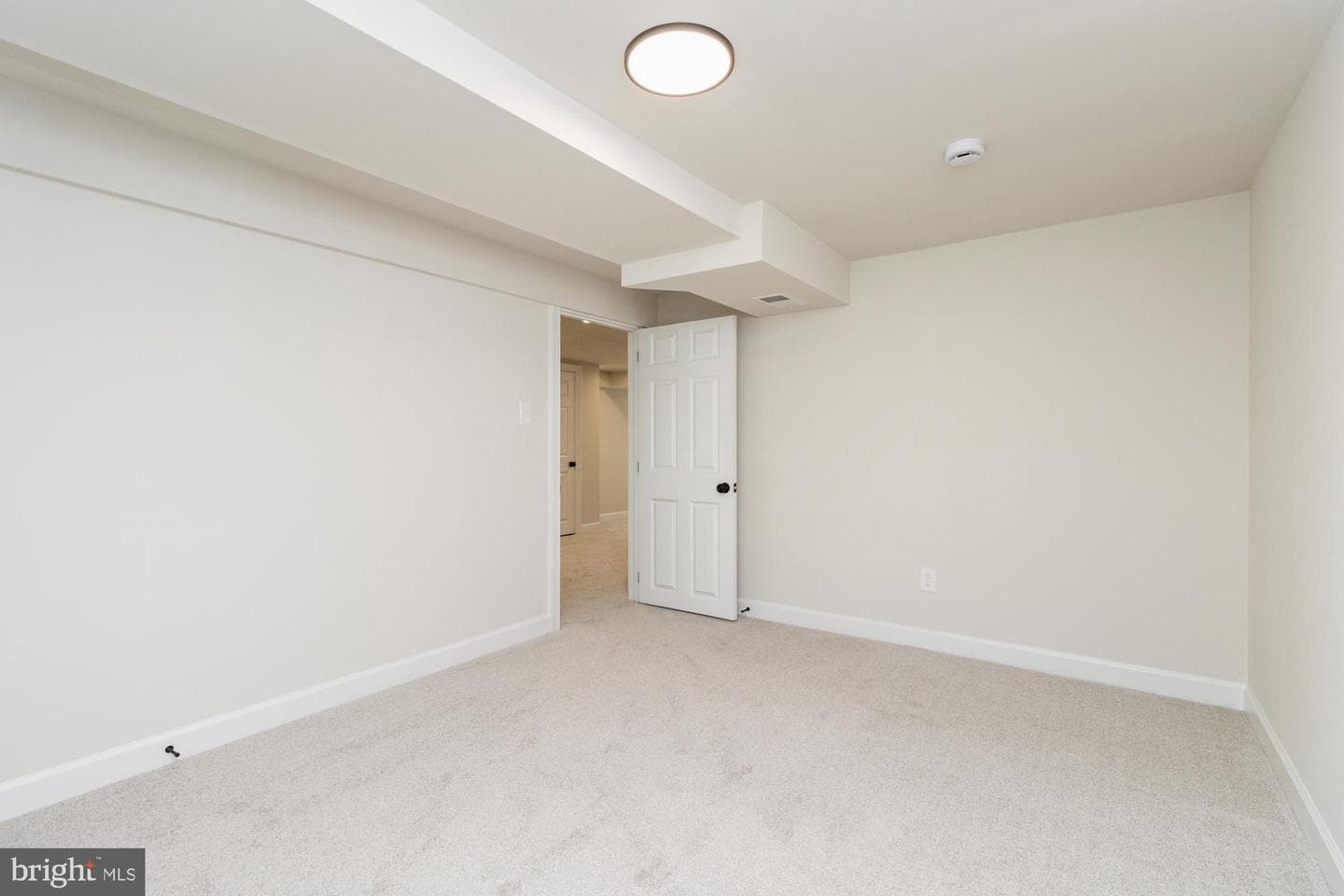 8016 Harris Avenue photo 27