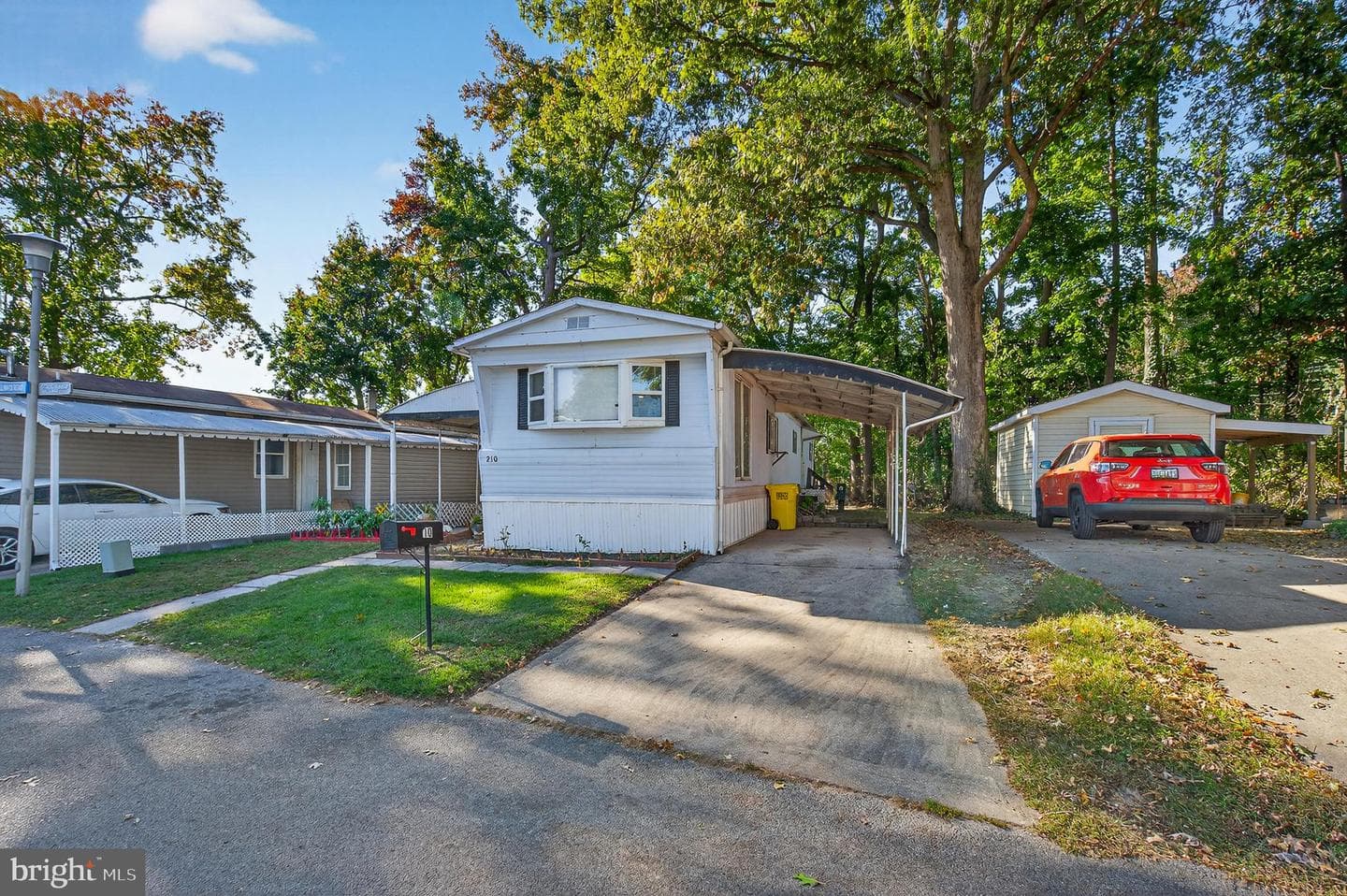210 Trailway Road photo 3