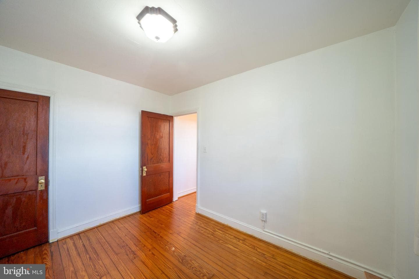 913 Maiden Choice Lane photo 11