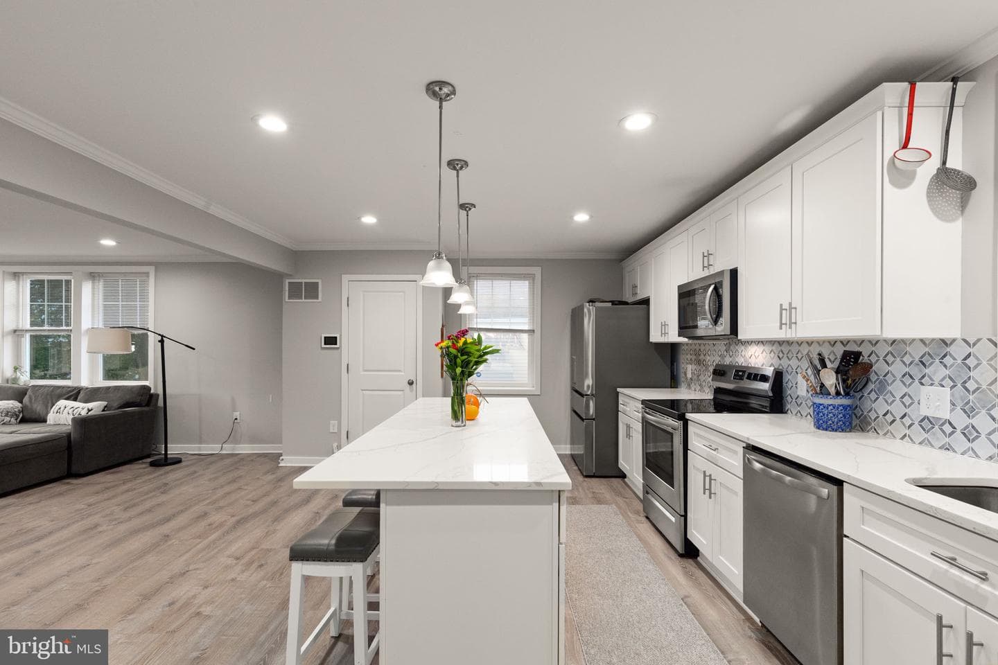 1813 Sunnyside Lane photo 9