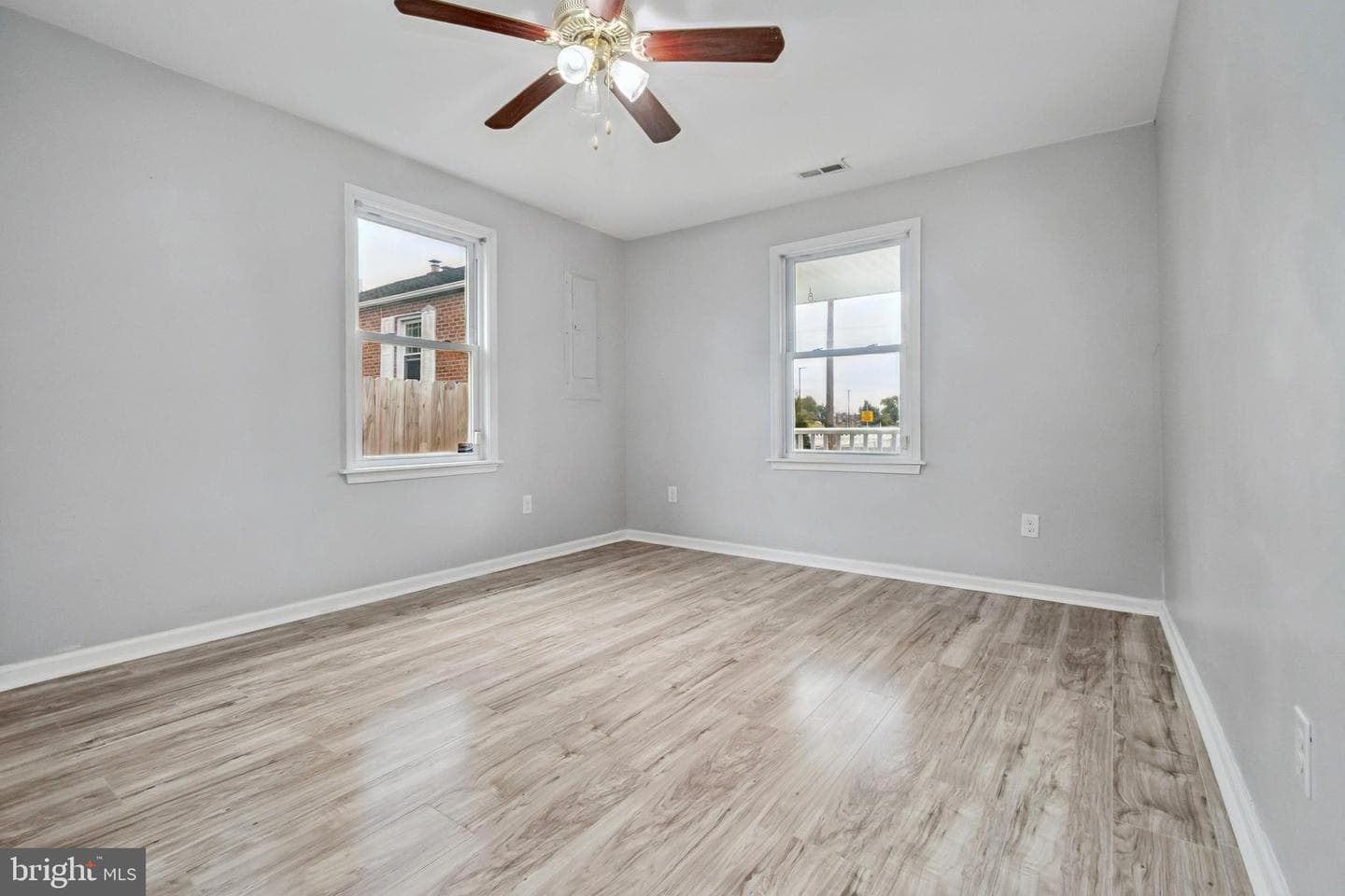 7412 Poplar Avenue photo 16