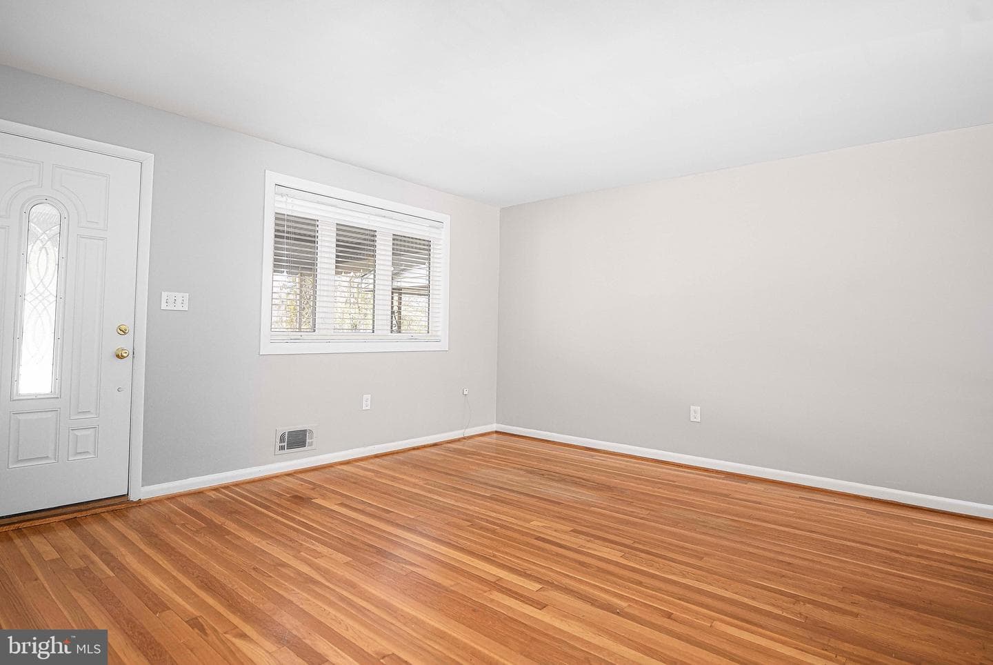 8559 Morven Road photo 4