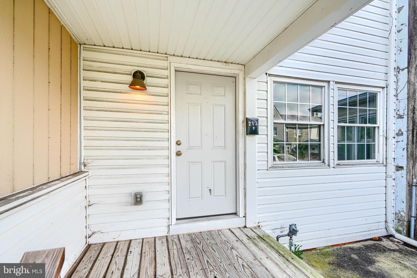 213 Colgate Avenue photo 2