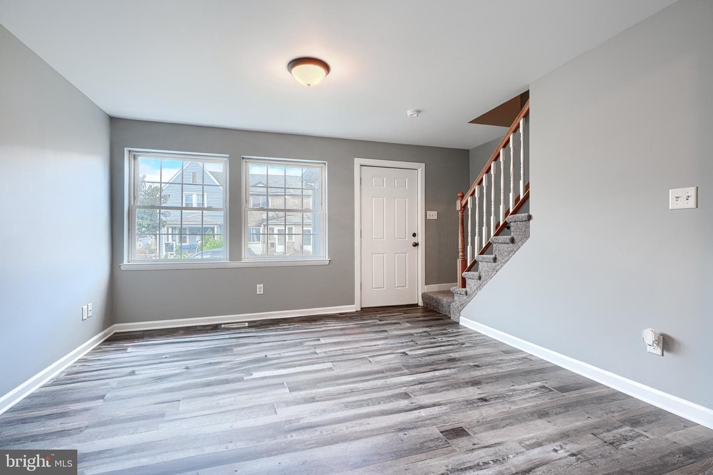213 Colgate Avenue photo 5