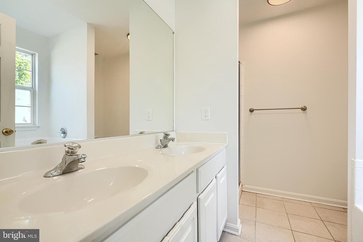 4 Maya Way photo 28