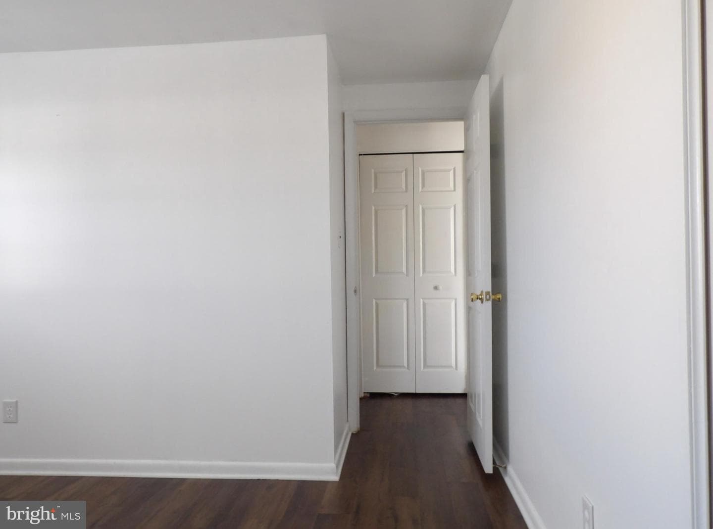 901 Grovehill Road photo 21
