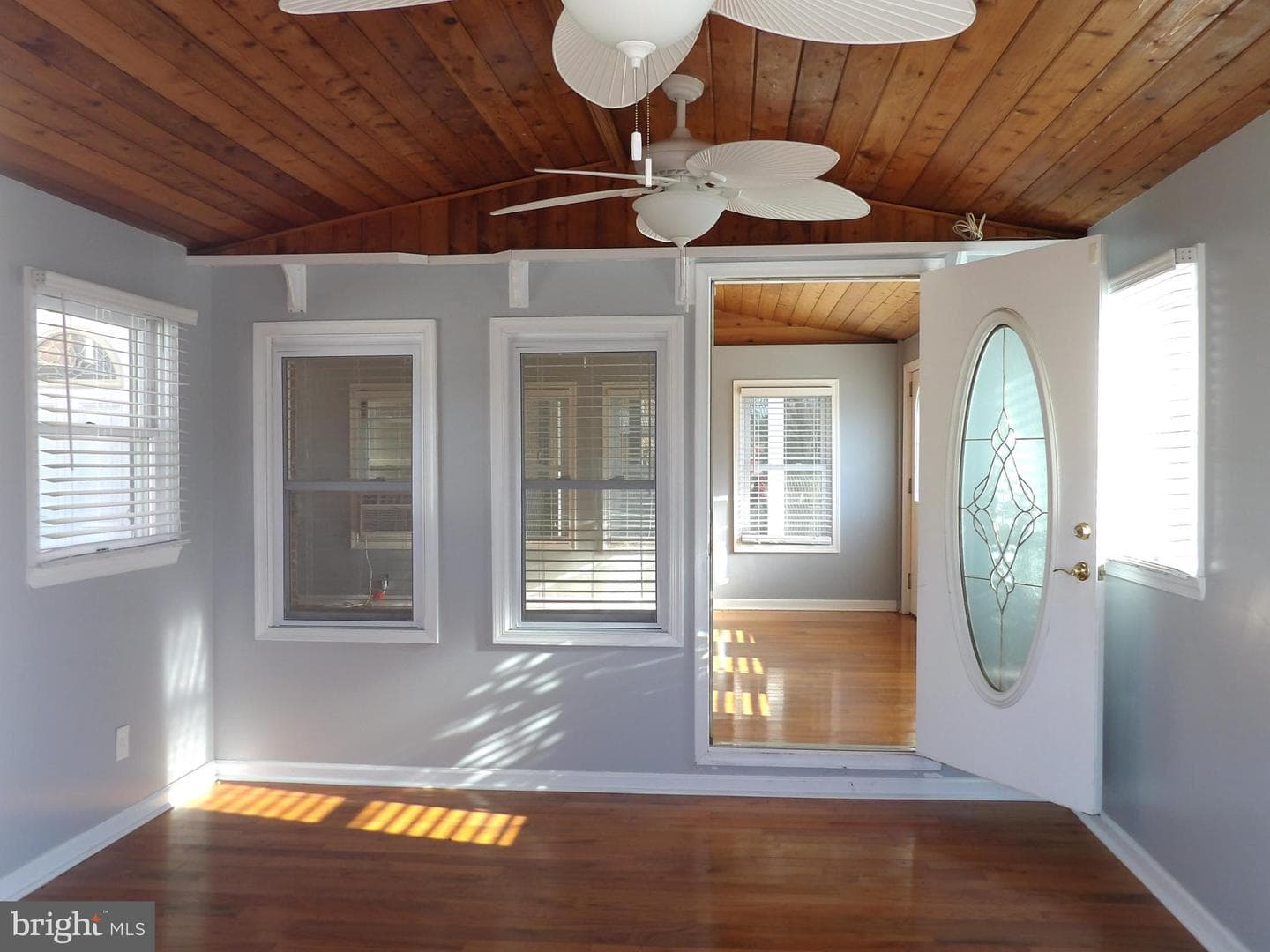 901 Grovehill Road photo 41
