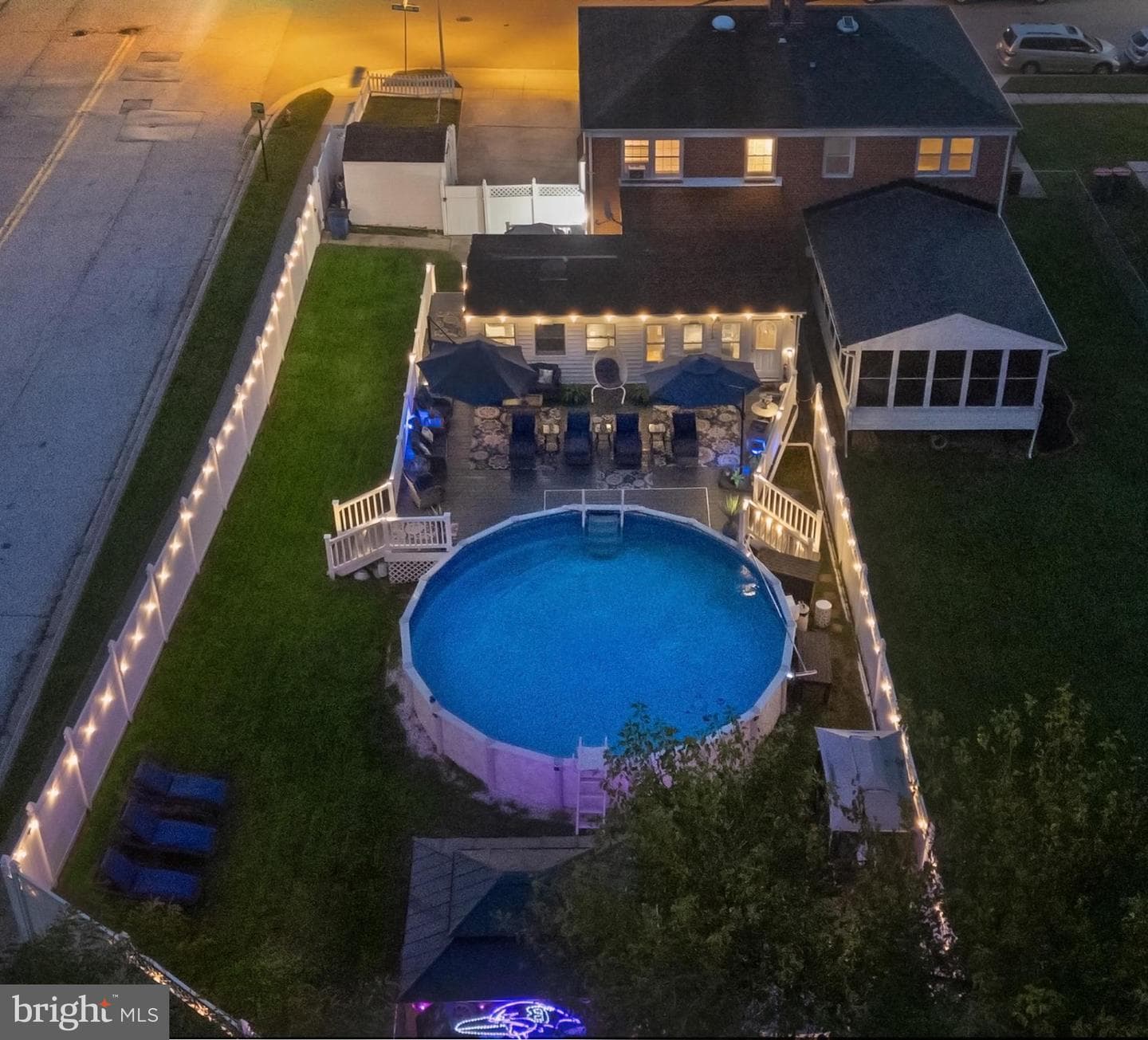 901 Grovehill Road photo 48