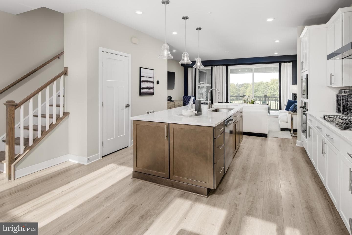 6623 Greenleigh Avenue photo 3