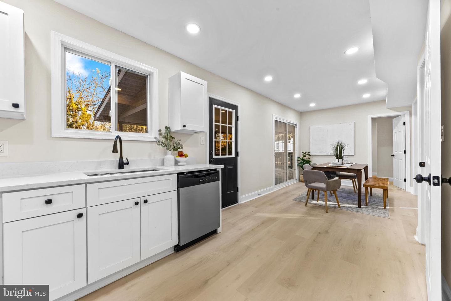 611 Cliveden Road photo 14