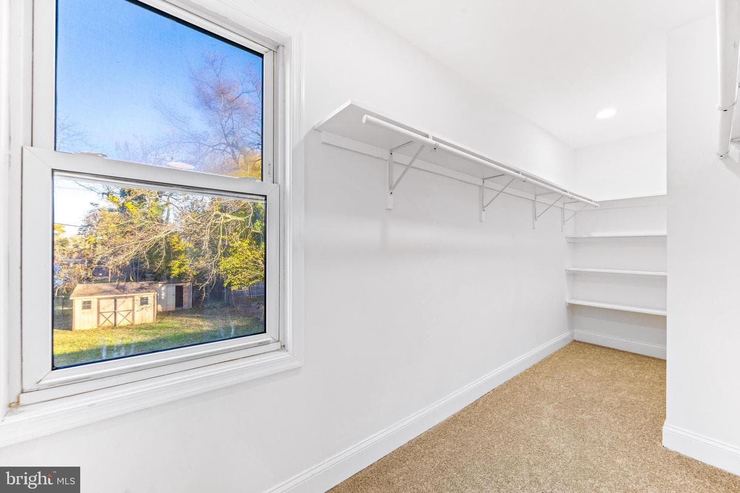 611 Cliveden Road photo 31