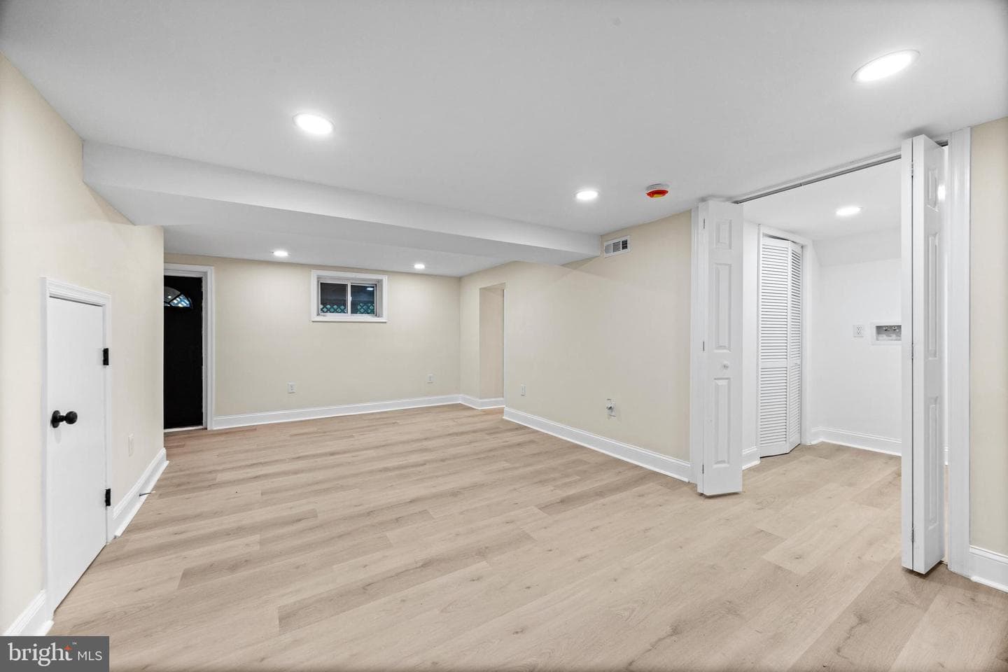 611 Cliveden Road photo 39