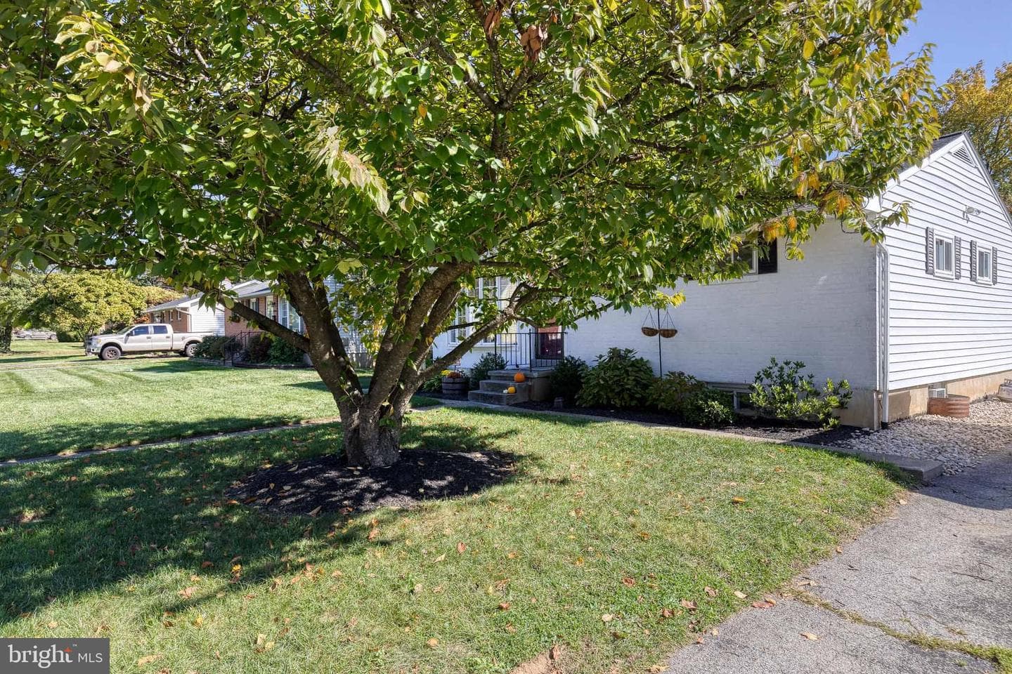 1607 Greenspring Drive photo 32