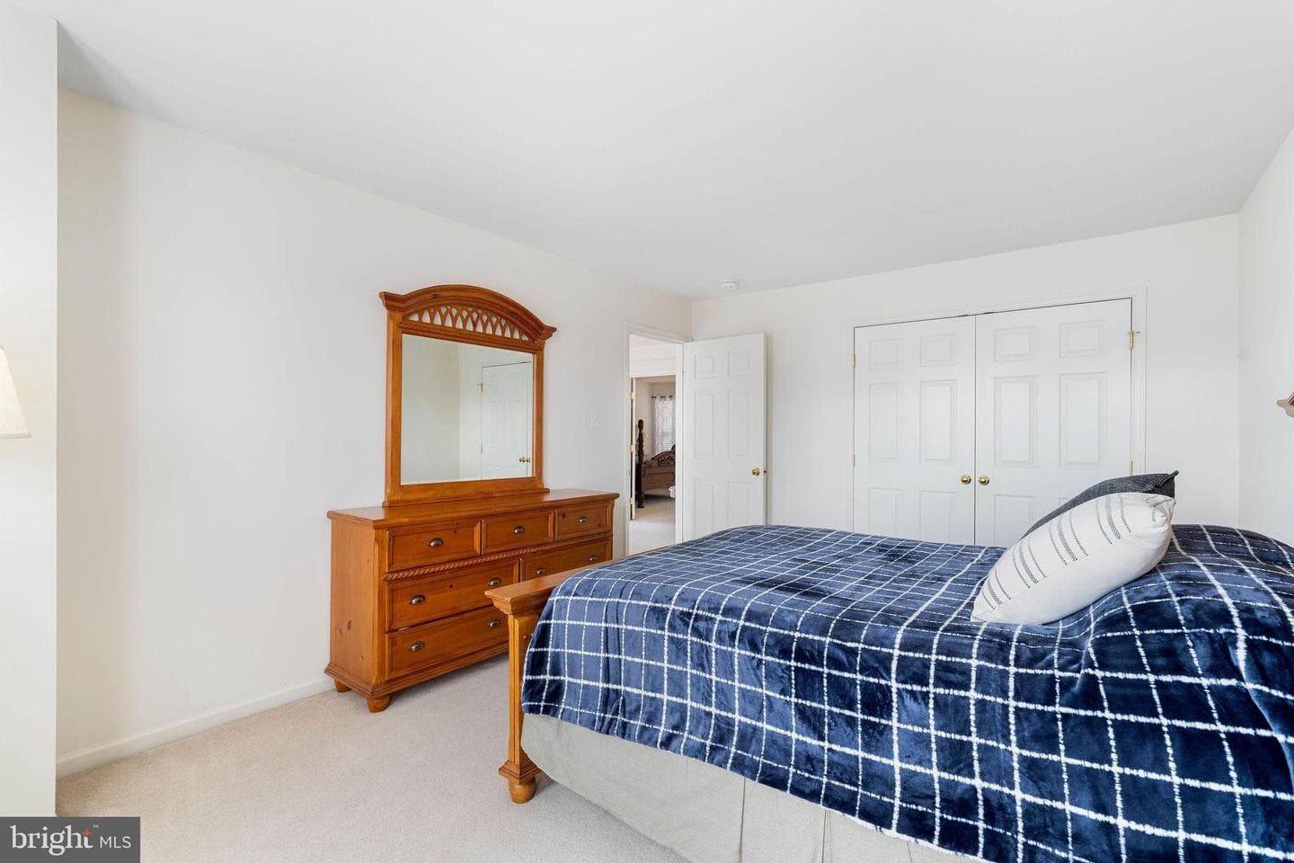 9629 Gerst Road photo 32