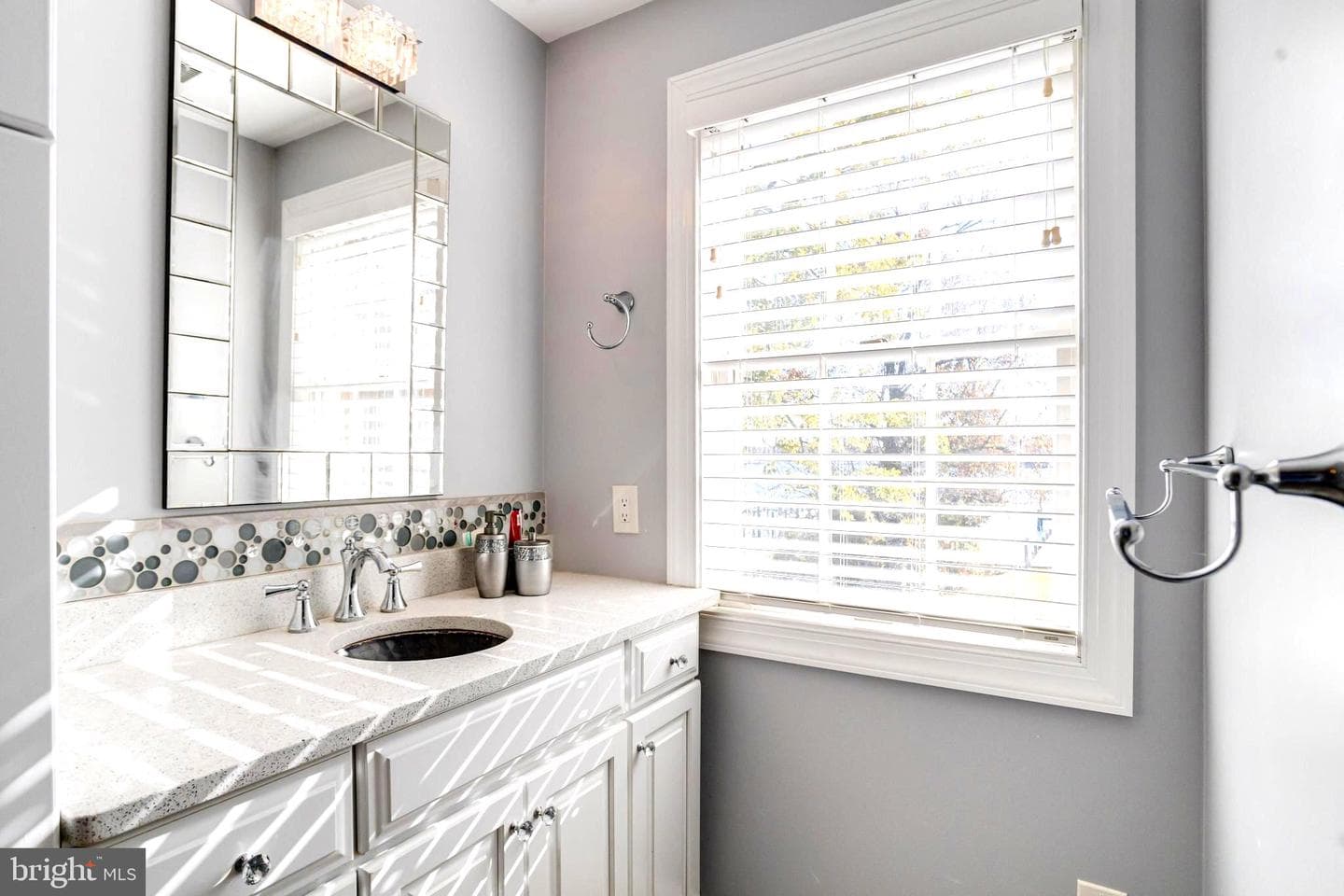 1432 Shore Road photo 32
