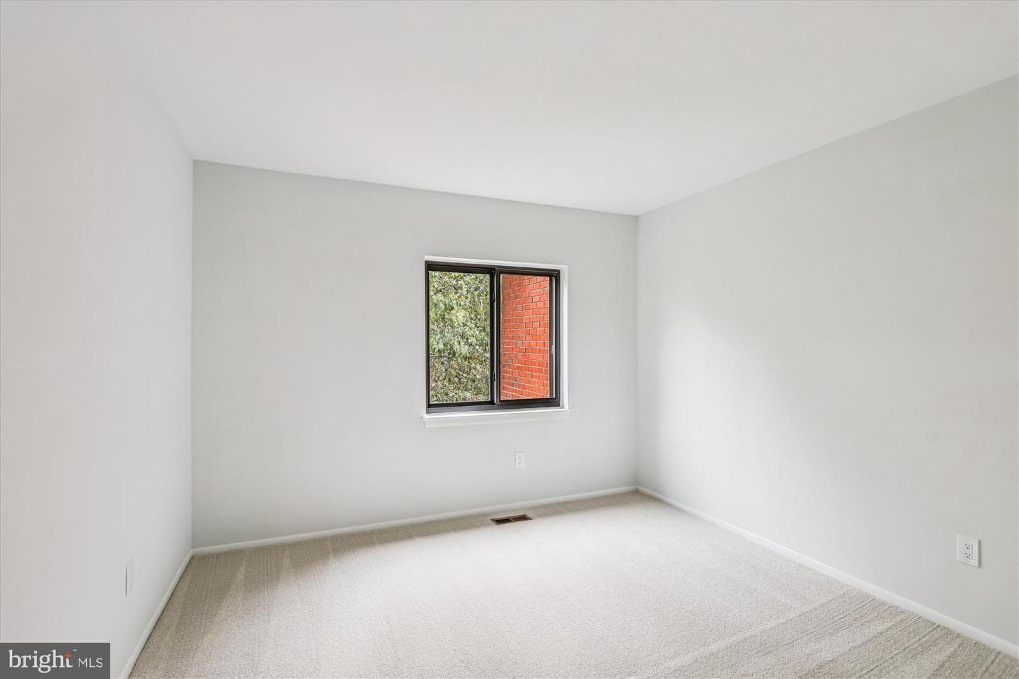 15 Lacosta Court photo 29