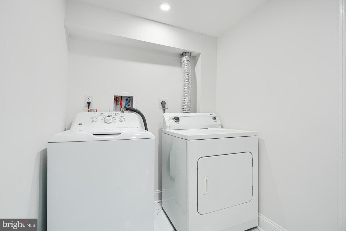 6815 Fox Meadow photo 36