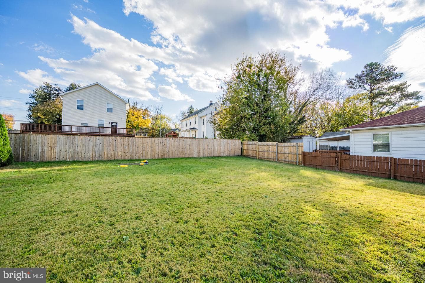 4605 Linden Avenue photo 2