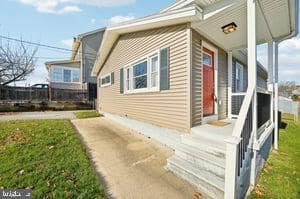 2828 Alabama Avenue photo 2