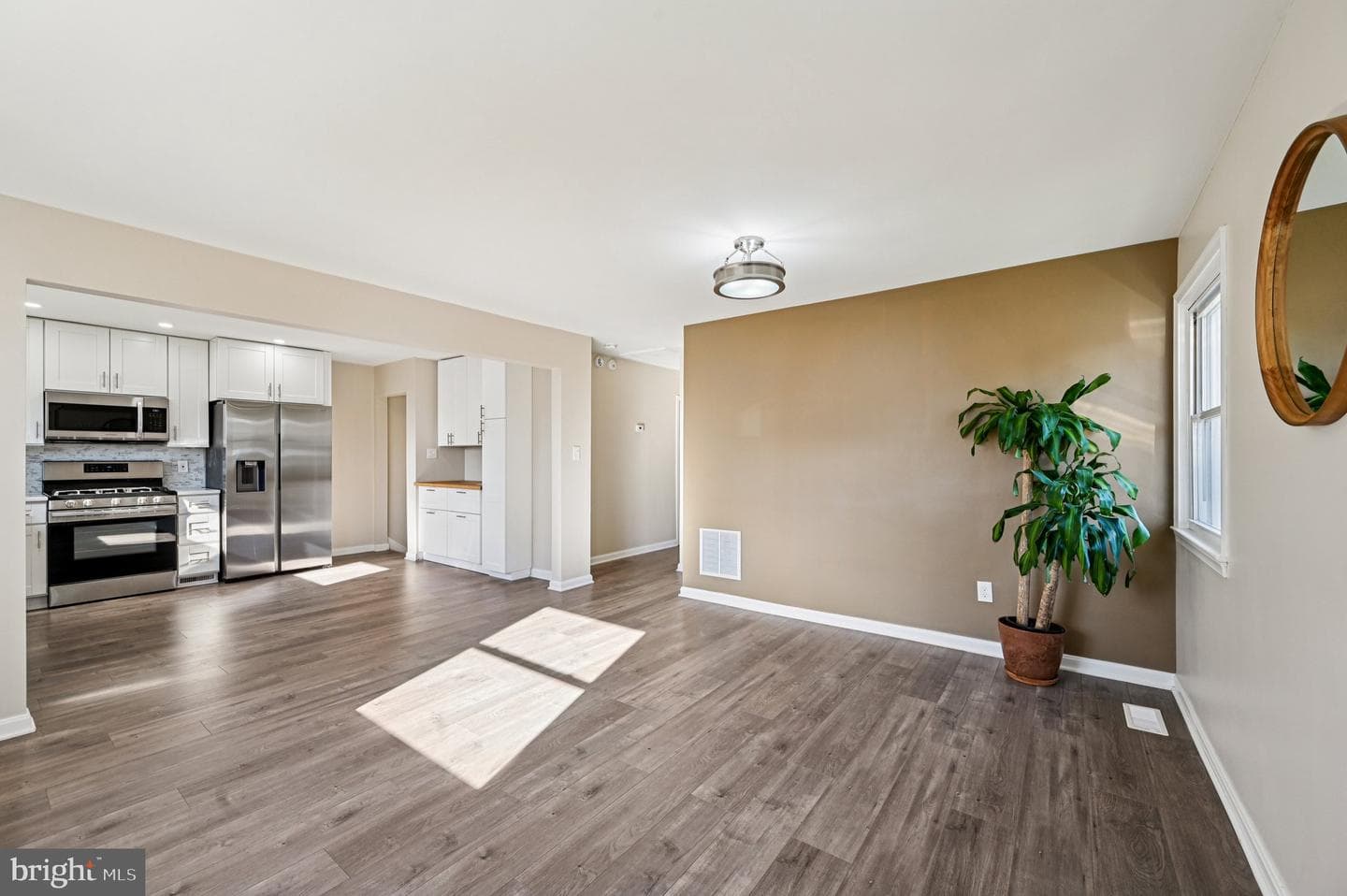 2828 Alabama Avenue photo 4