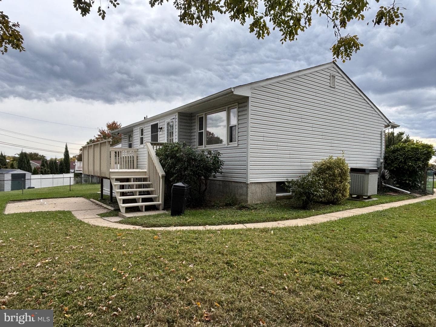 11 McKenna Court photo 2