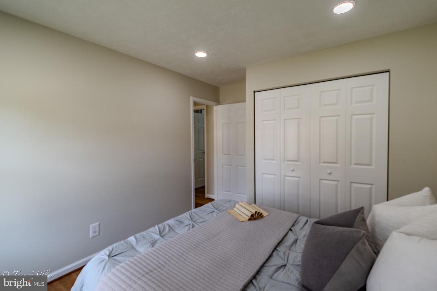 9544 Gunhill Circle photo 27