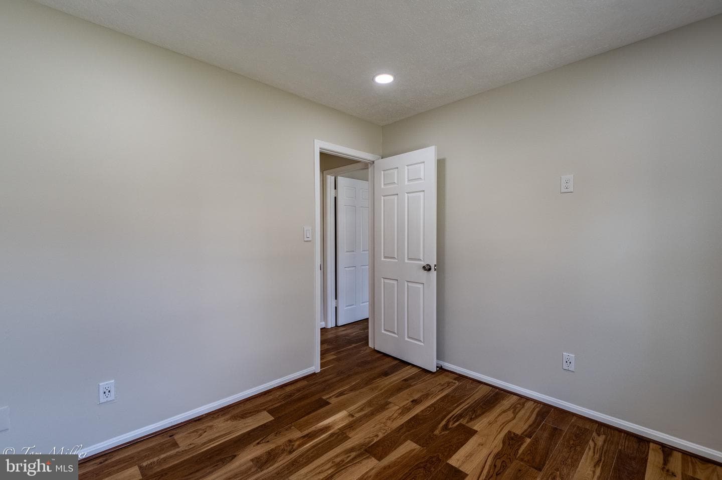 9544 Gunhill Circle photo 33