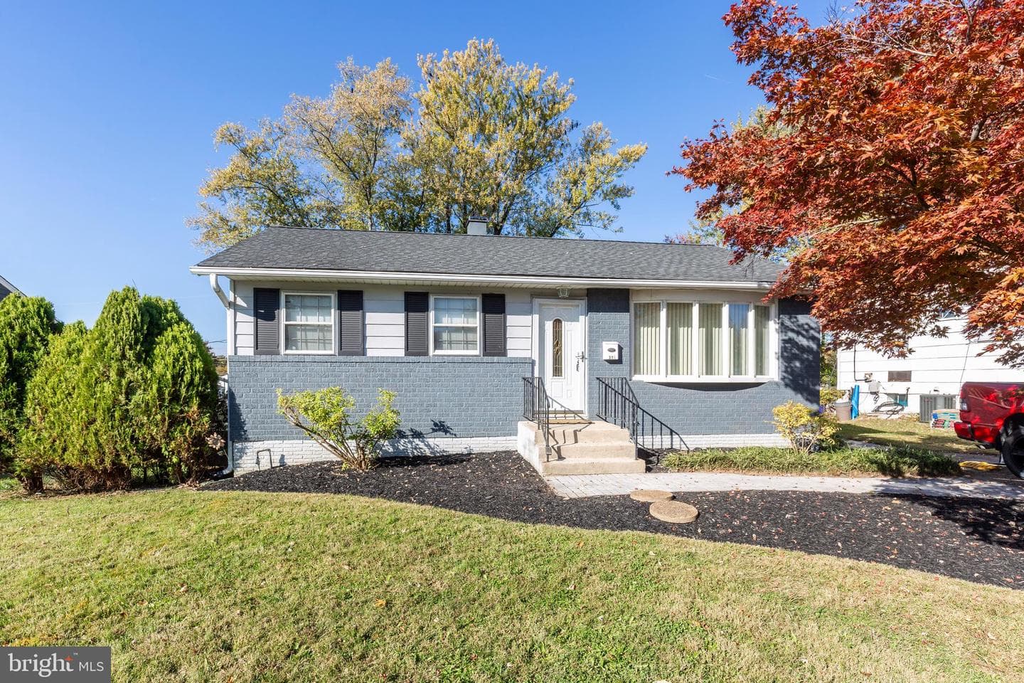 318 Bryanstone Road photo 1