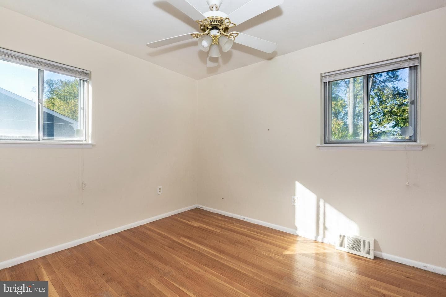 318 Bryanstone Road photo 14