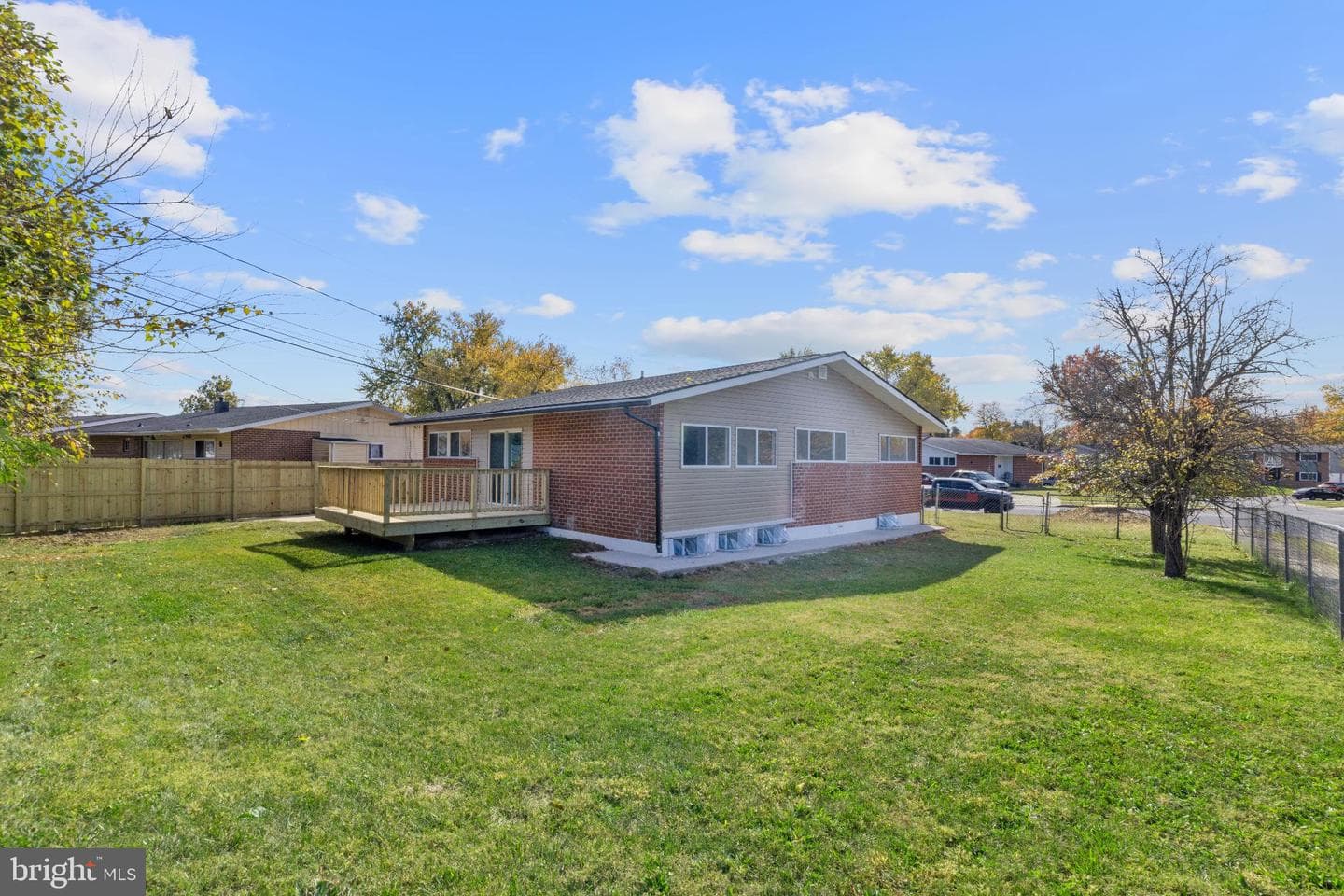 8908 Meadow Heights Road photo 33
